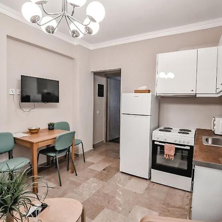 Tip Top Apartment Chalkís Dış mekan fotoğraf