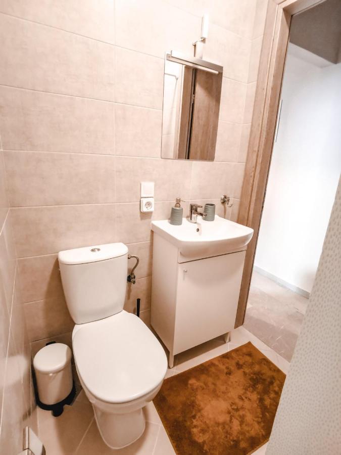 Tip Top Apartment Chalkís Dış mekan fotoğraf